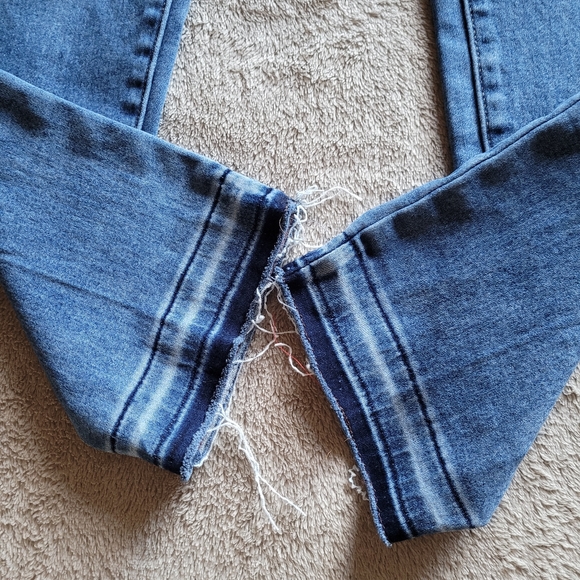 Levi's Mid Rise Boyfriend jeans size 28 - Picture 5 of 14